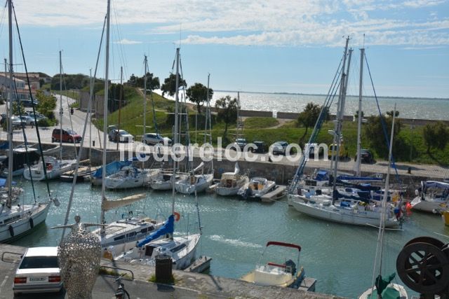 Photo 4: An accomodation located in Saint-Martin-de-Ré on ile de Ré.