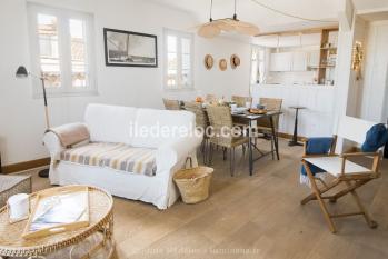 Ile de Ré:Exceptional location facing the sea and the harbor master's office