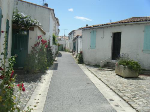 Photo 20: An accomodation located in La Flotte-en-Ré on ile de Ré.