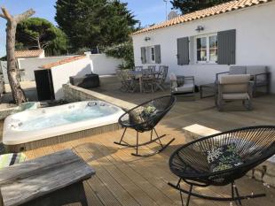 ile de ré House ideally located at 30 m from the beach and 450 m downtown