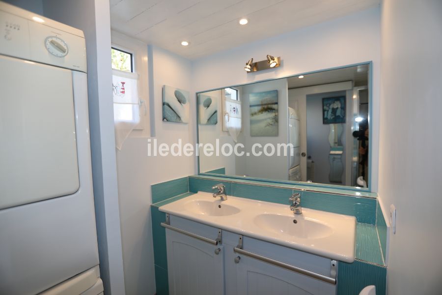 Photo 13: An accomodation located in Les Portes-en-R&eacute; on ile de R&eacute;.