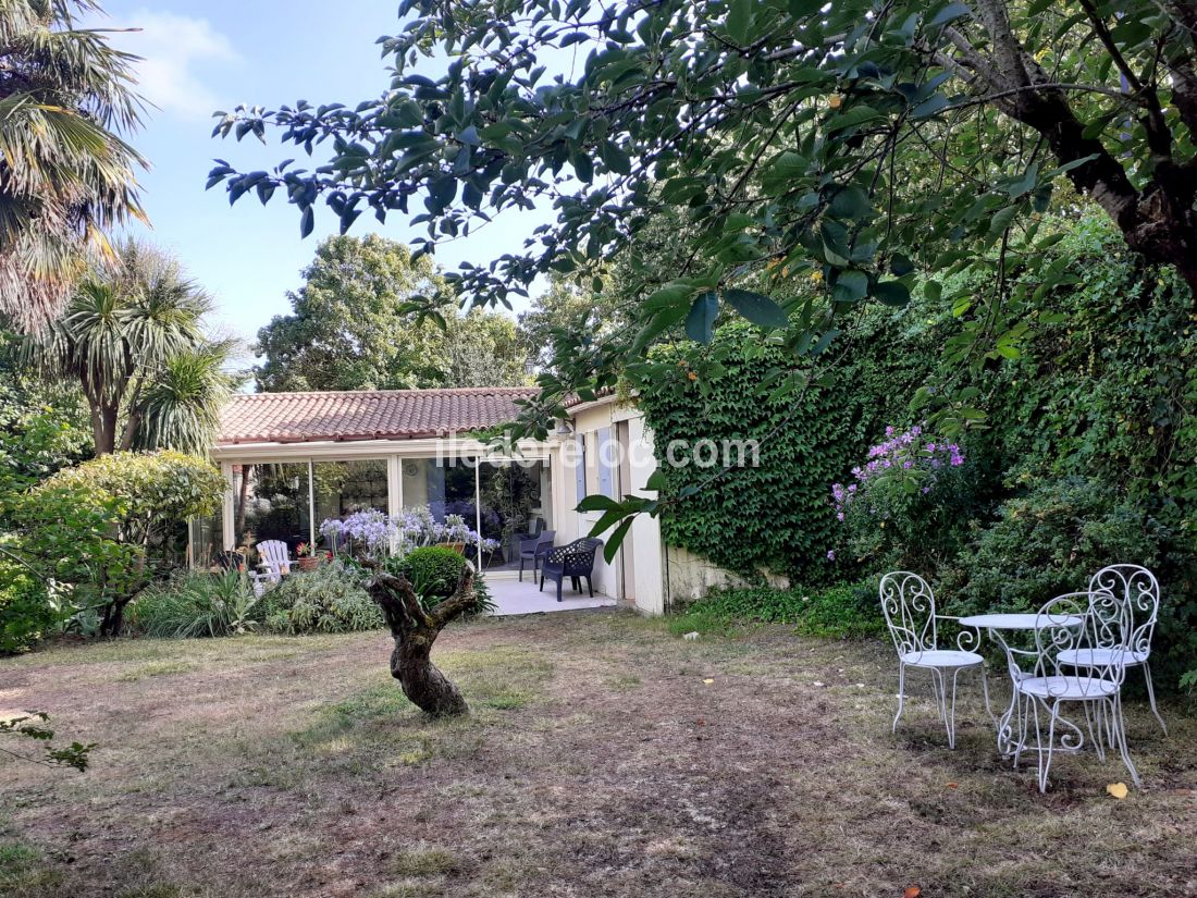 Photo 12: An accomodation located in Saint-Martin-de-Ré on ile de Ré.