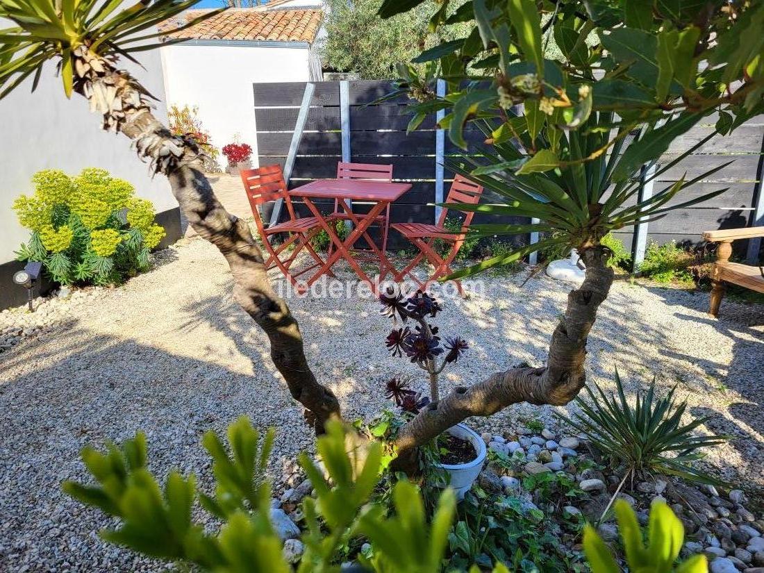 Photo 8: An accomodation located in Saint-Clément-des-Baleines on ile de Ré.