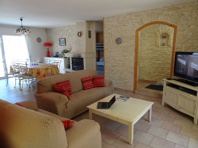 Photo 4: An accomodation located in Sainte-Marie-de-Ré on ile de Ré.