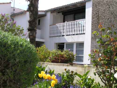 Photo 4: An accomodation located in Sainte-Marie-de-Ré on ile de Ré.