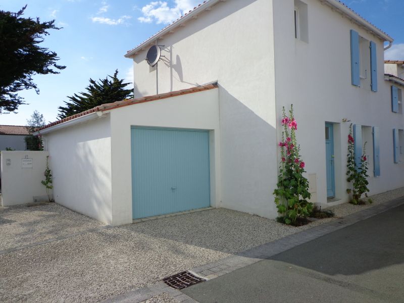 Photo 1: An accomodation located in Saint-Martin-de-Ré on ile de Ré.