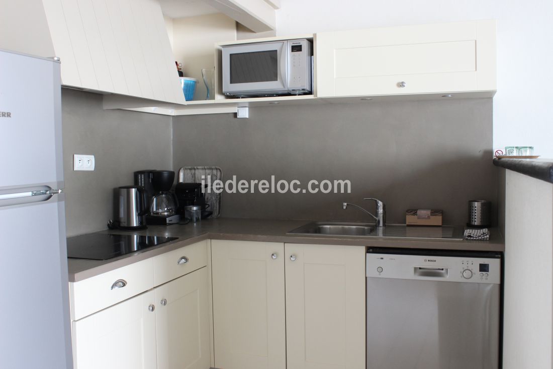Photo 6: An accomodation located in La Couarde-sur-mer on ile de Ré.