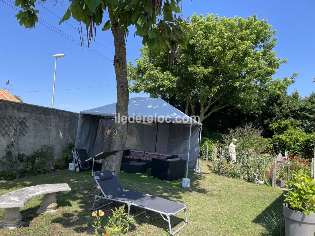 Photo 4: An accomodation located in Le Bois-Plage-en-Ré on ile de Ré.
