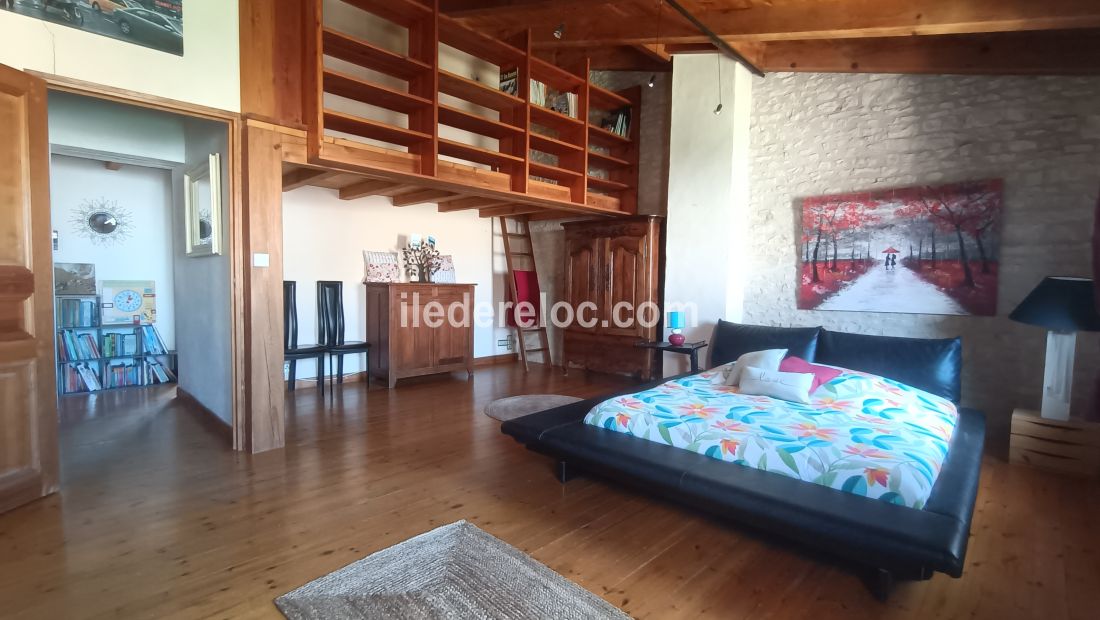 Photo 9: An accomodation located in Sainte-Marie-de-R&eacute; on ile de R&eacute;.