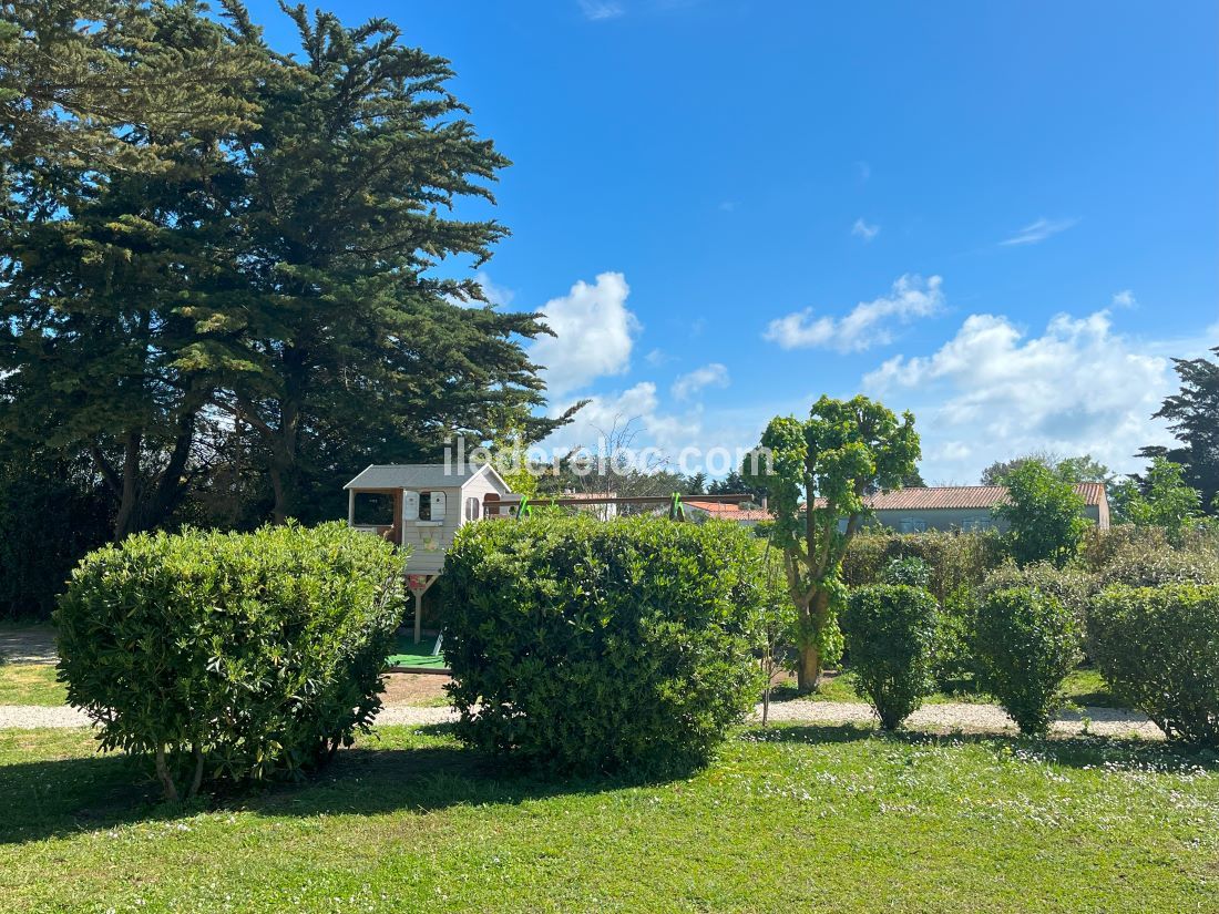 Photo 8: An accomodation located in Saint-Martin-de-Ré on ile de Ré.