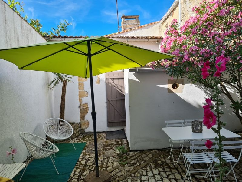 Photo 2: An accomodation located in La Flotte-en-Ré on ile de Ré.