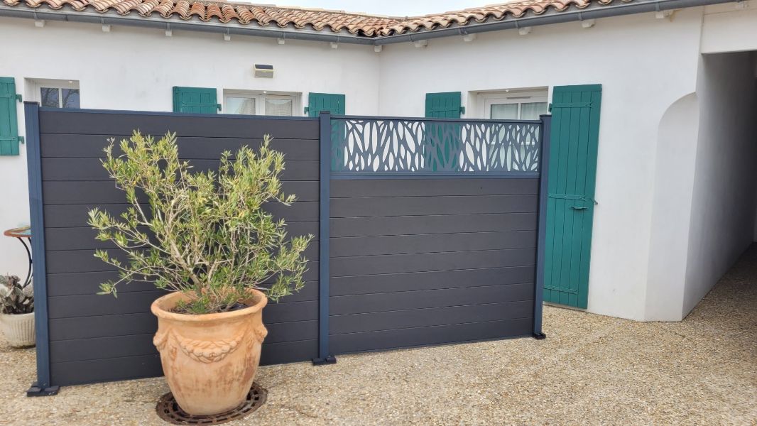 Photo 11: An accomodation located in La Flotte-en-Ré on ile de Ré.