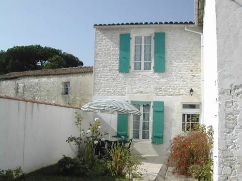 Photo 7: An accomodation located in La Flotte-en-Ré on ile de Ré.