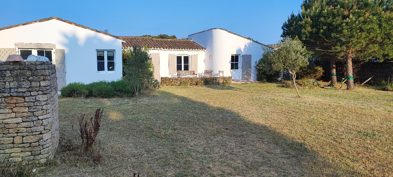 Photo 8: An accomodation located in Les Portes-en-Ré on ile de Ré.