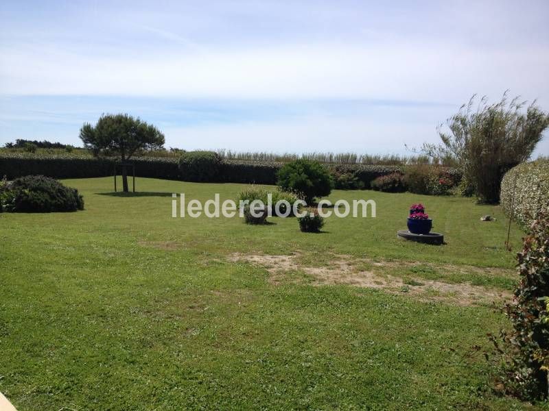 Photo 11: An accomodation located in Sainte-Marie-de-Ré on ile de Ré.