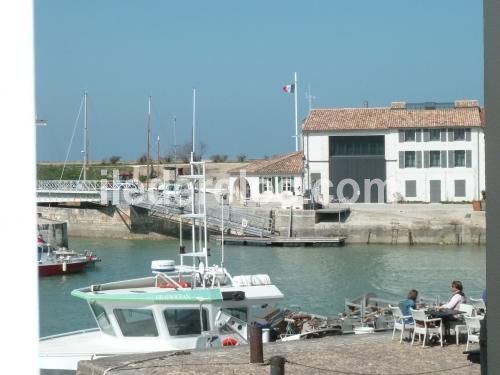 Photo 6: An accomodation located in Saint-Martin-de-Ré on ile de Ré.