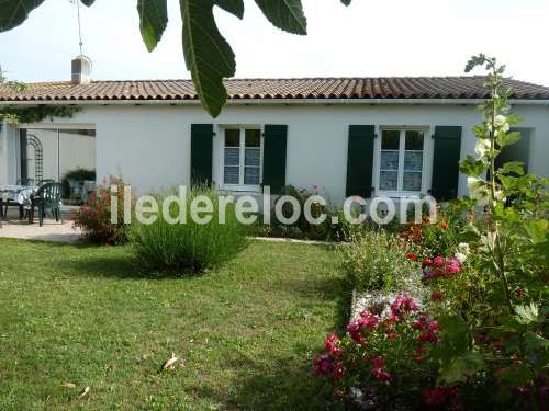 Photo 9: An accomodation located in La Flotte-en-Ré on ile de Ré.