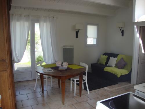Photo 5: An accomodation located in Rivedoux-Plage on ile de Ré.