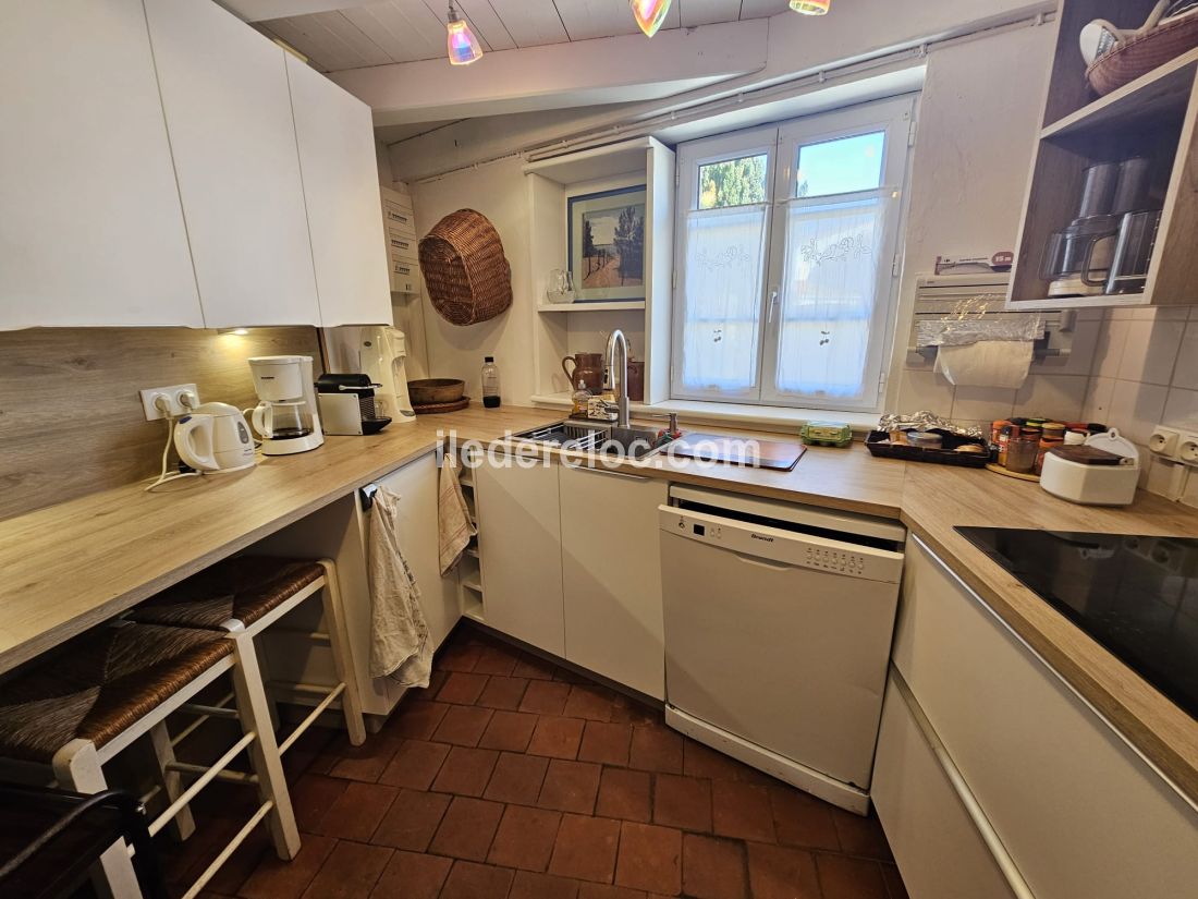 Photo 7: An accomodation located in Les Portes-en-R&eacute; on ile de R&eacute;.