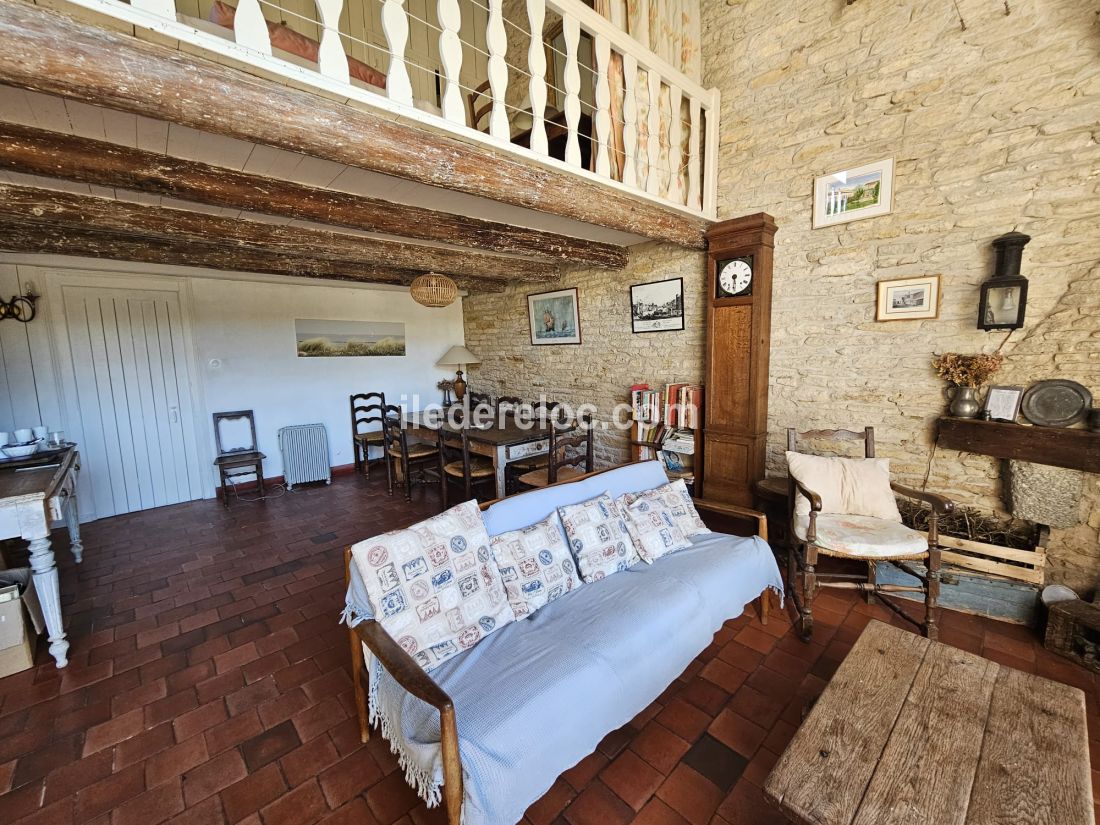 Photo 6: An accomodation located in Les Portes-en-R&eacute; on ile de R&eacute;.