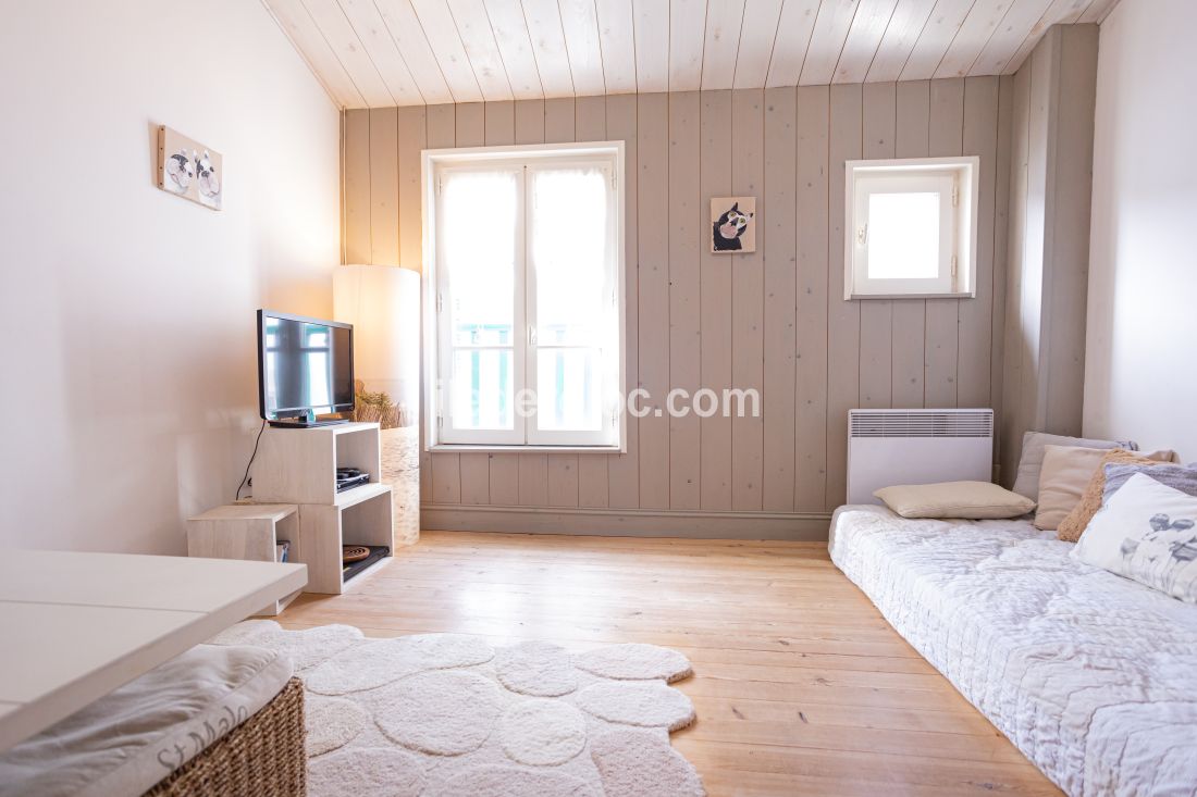 Photo 17: An accomodation located in La Flotte-en-R&eacute; on ile de R&eacute;.