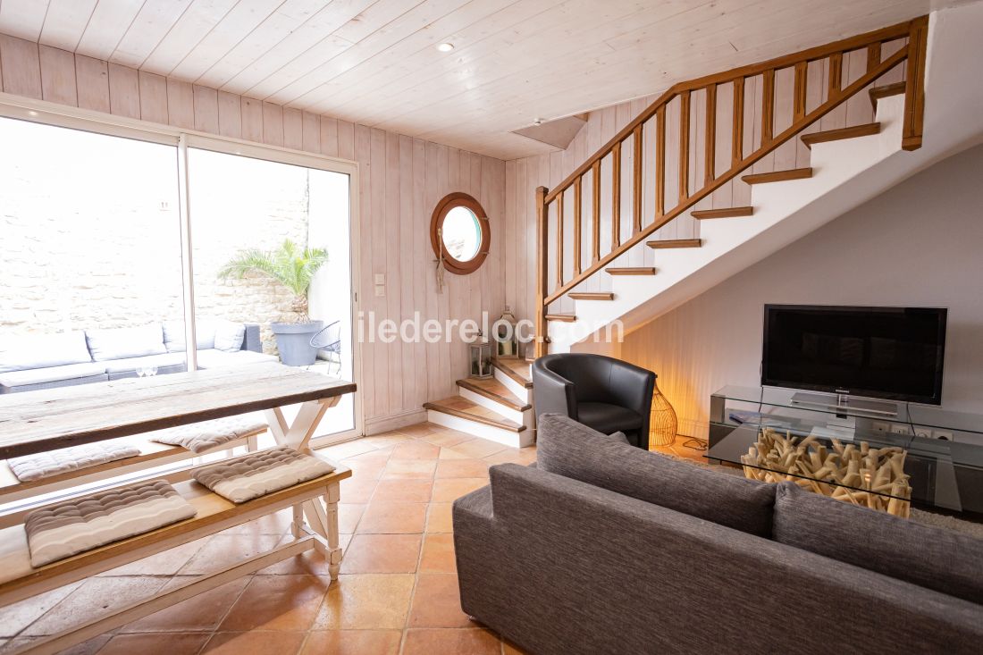 Photo 12: An accomodation located in La Flotte-en-R&eacute; on ile de R&eacute;.