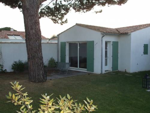 Photo 12: An accomodation located in La Flotte-en-Ré on ile de Ré.