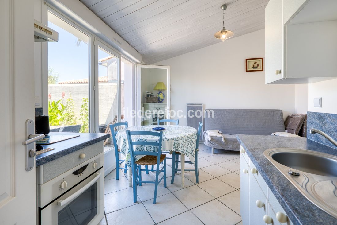 Photo 8: An accomodation located in La Flotte-en-R&eacute; on ile de R&eacute;.