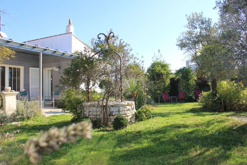 Photo 8: An accomodation located in La Flotte-en-Ré on ile de Ré.