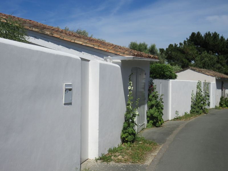 Photo 22: An accomodation located in Sainte-Marie-de-Ré on ile de Ré.