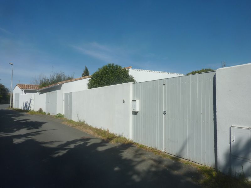 Photo 21: An accomodation located in Sainte-Marie-de-Ré on ile de Ré.