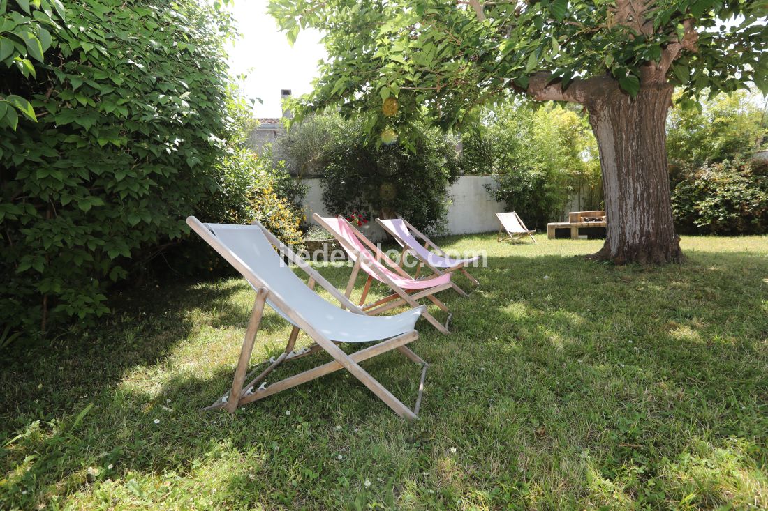 Photo 12: An accomodation located in Les Portes-en-Ré on ile de Ré.