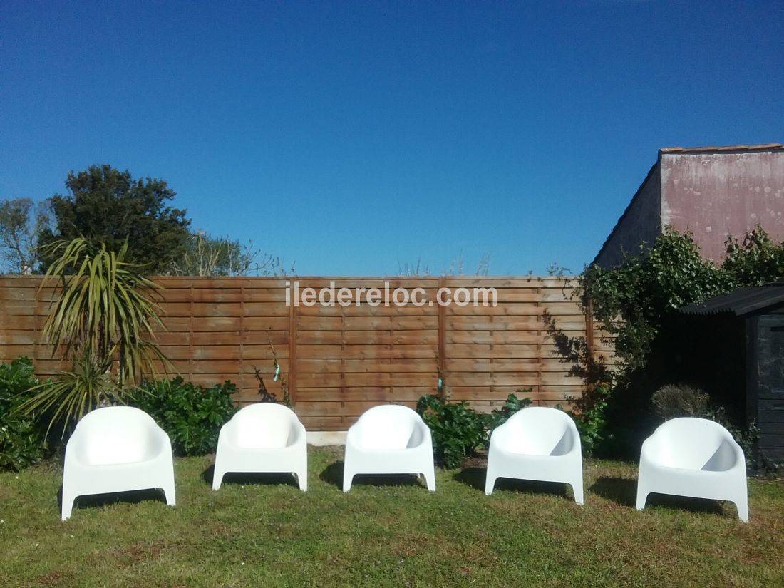 Photo 6: An accomodation located in Sainte-Marie-de-R&eacute; on ile de R&eacute;.