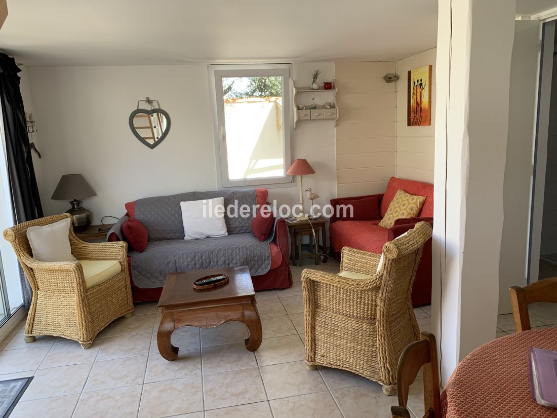 Photo 7: An accomodation located in La Flotte-en-R&eacute; on ile de R&eacute;.