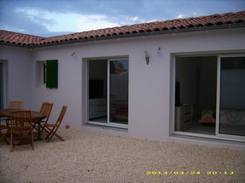 Photo 11: An accomodation located in La Flotte-en-Ré on ile de Ré.