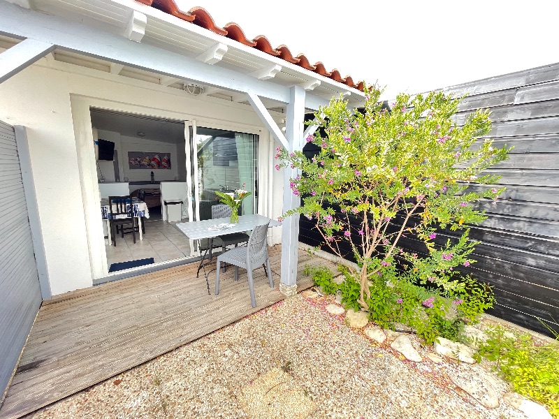 Photo 4: An accomodation located in La Flotte-en-Ré on ile de Ré.