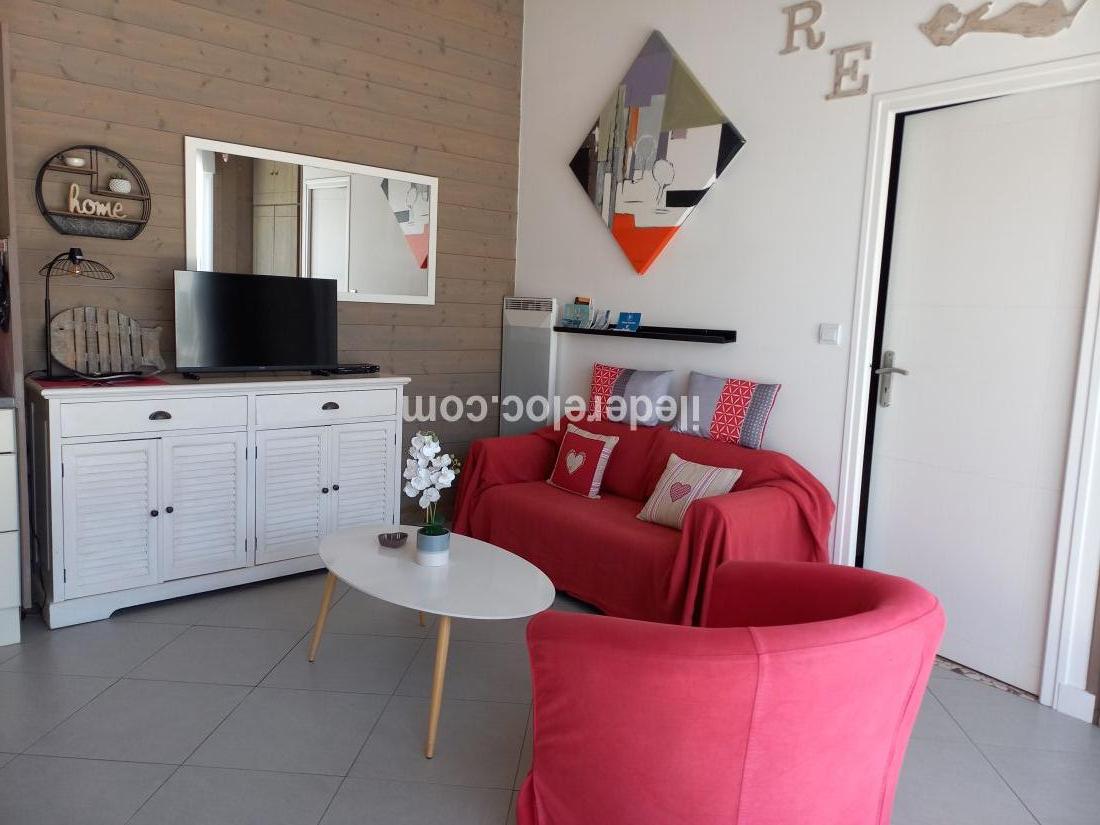 Photo 6: An accomodation located in Le Bois-Plage-en-Ré on ile de Ré.