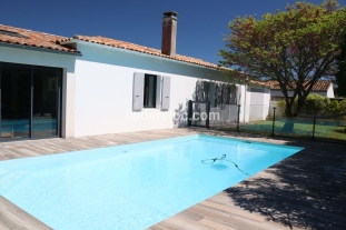 Ile de Ré:Quiet house with heated pool near beach and center