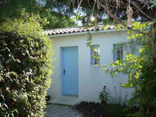 Photo 6: An accomodation located in Le Bois-Plage-en-Ré on ile de Ré.