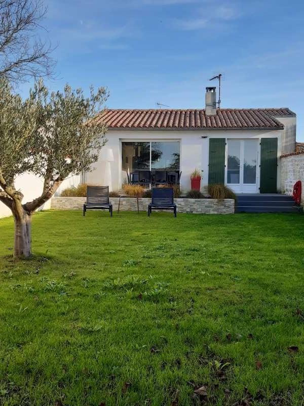 Photo 11: An accomodation located in La Flotte-en-Ré on ile de Ré.