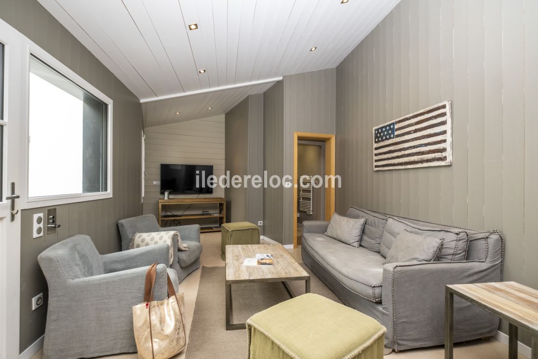 Photo 11: An accomodation located in La Couarde-sur-mer on ile de Ré.