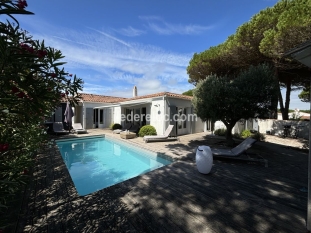 Ile de Ré:5 bedroom villa with heated pool 200m from the beach