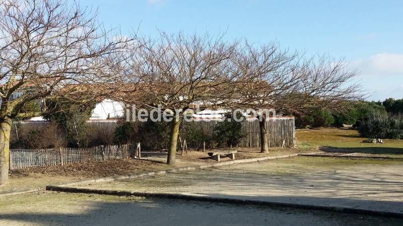 Photo 23: An accomodation located in La Couarde-sur-mer on ile de Ré.