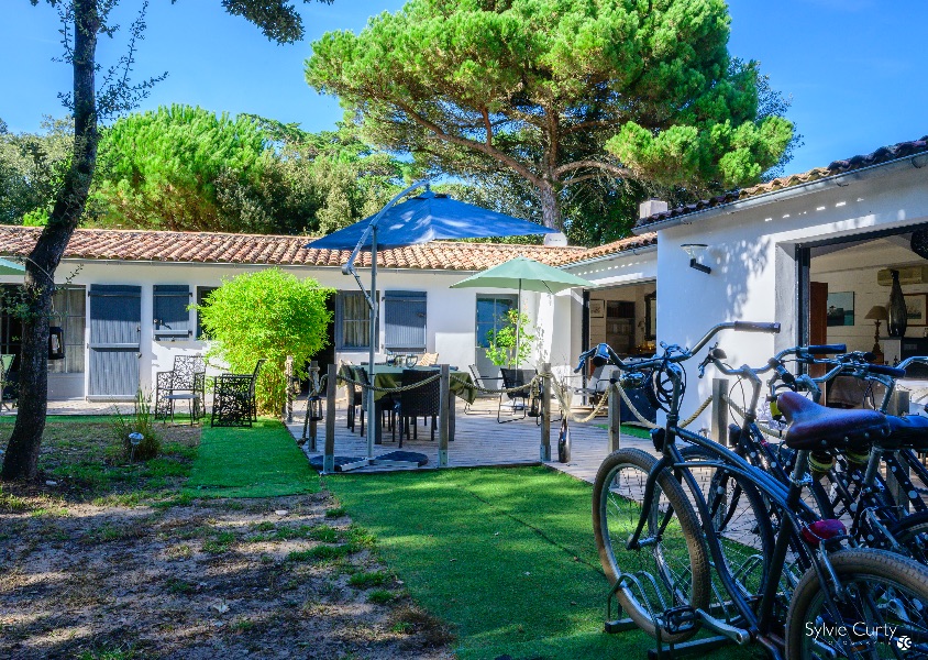 Photo 42: An accomodation located in La Couarde-sur-mer on ile de Ré.