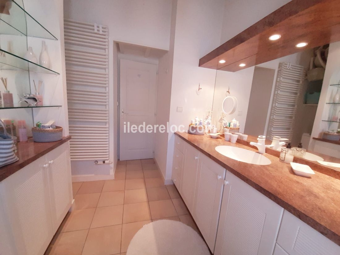 Photo 9: An accomodation located in Le Bois-Plage-en-Ré on ile de Ré.
