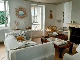 Ile de Ré:Very pretty typical village house retaises