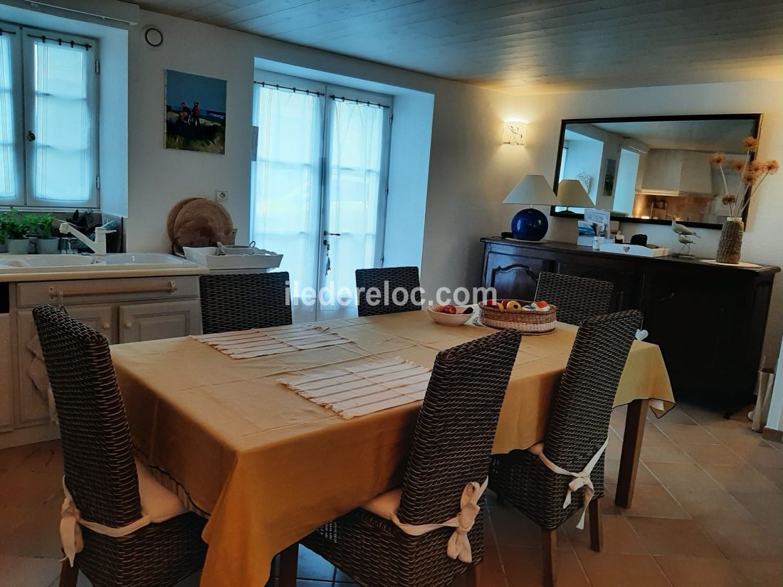 Photo 6: An accomodation located in Le Bois-Plage-en-Ré on ile de Ré.