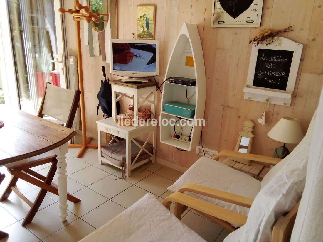 Photo 4: An accomodation located in Saint-Martin-de-Ré on ile de Ré.