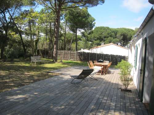 Photo 5: An accomodation located in La Couarde-sur-mer on ile de Ré.