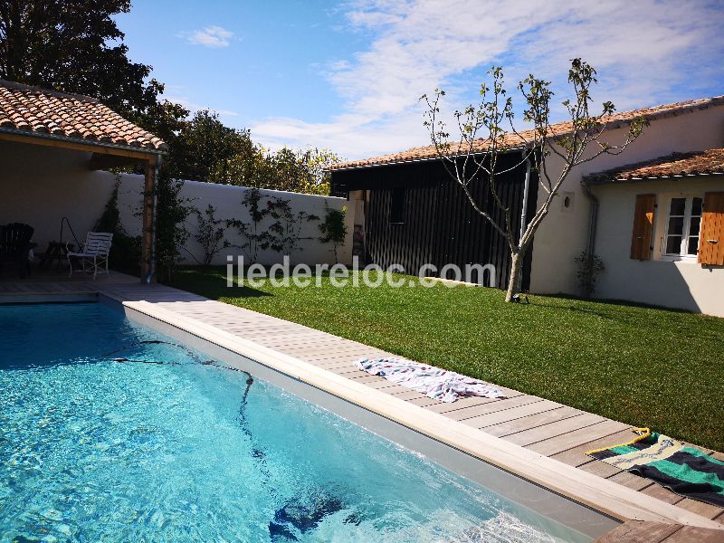 Photo 12: An accomodation located in La Couarde-sur-mer on ile de Ré.